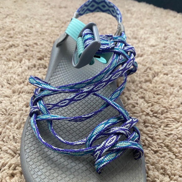3 Strap Chacos - Picture 2 of 5
